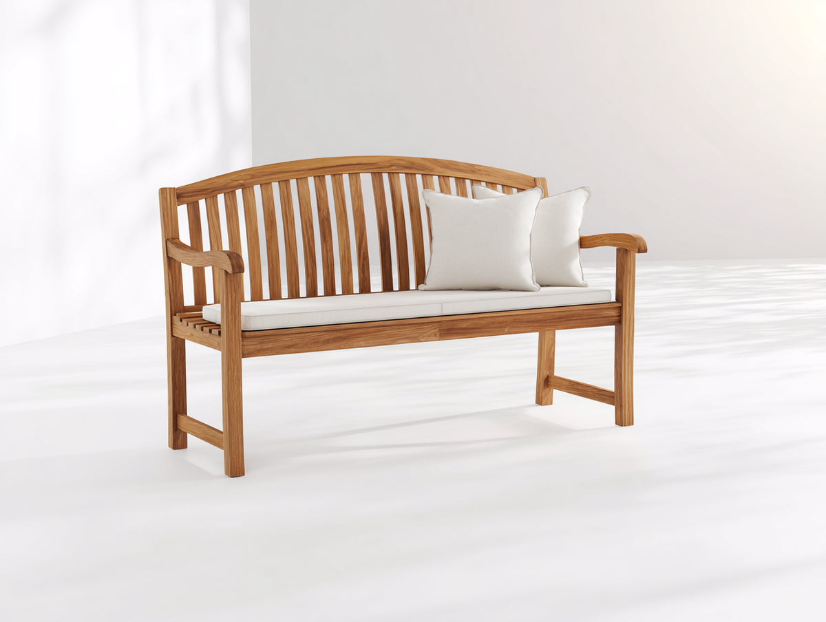 Bancos de jardín de madera maciza 160x58x90 cm - Madera natural-Blanco crema - Diseño de 3 plazas con respaldo curvo de listones y reposabrazos